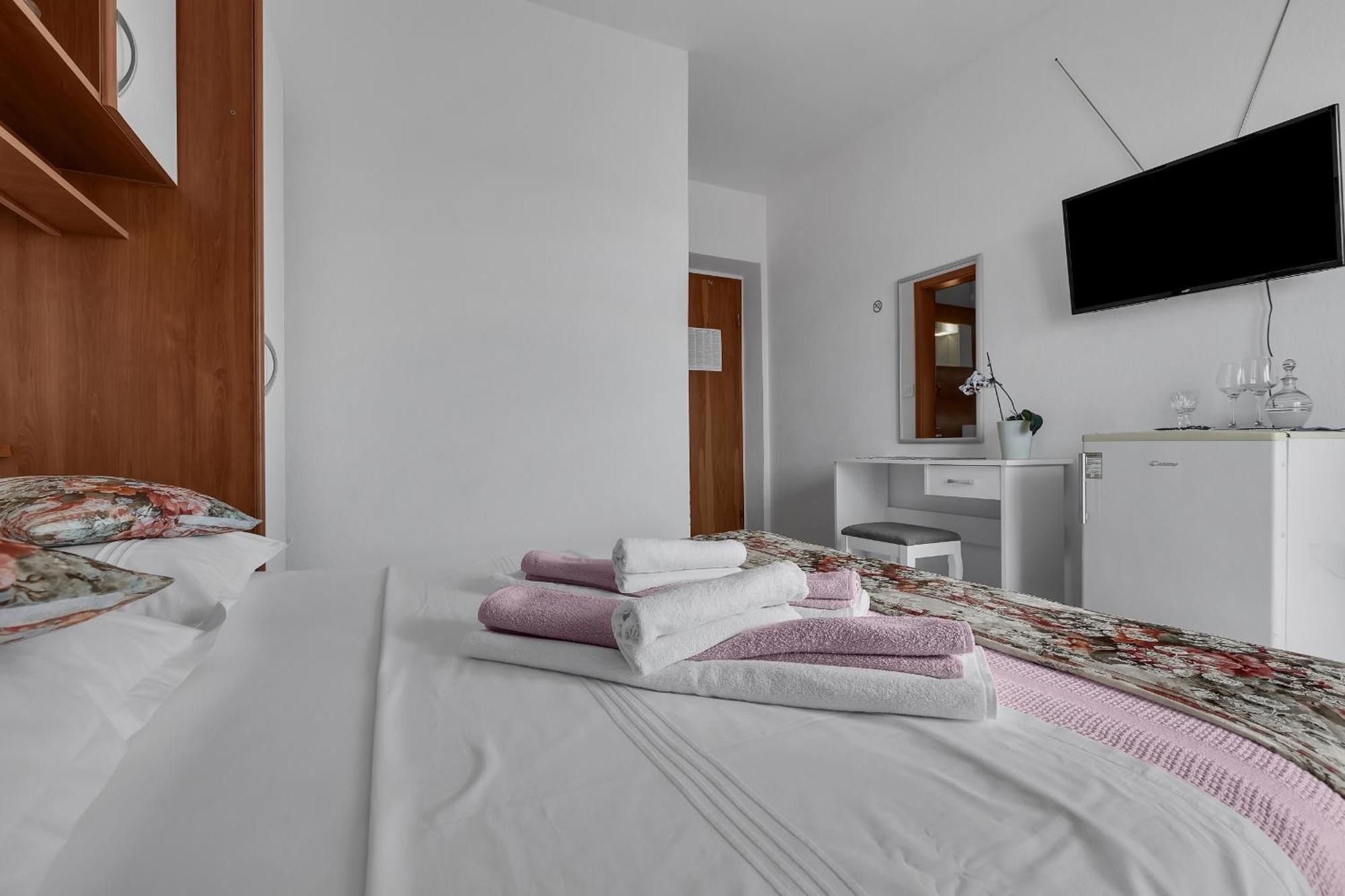 Apartment And Rooms Mila Makarska Zewnętrze zdjęcie